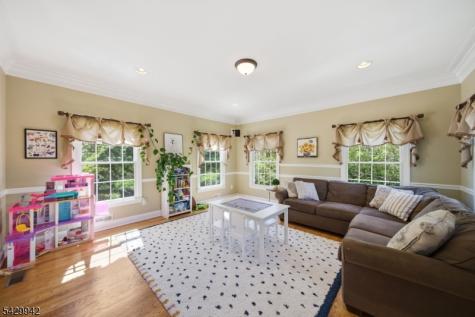2 Hillas Lane Chester NJ 07930
