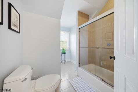 2 Hillas Lane Chester NJ 07930