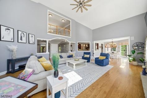 2 Hillas Lane Chester NJ 07930