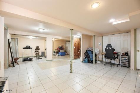48 Belmohr Street Belleville NJ 07109