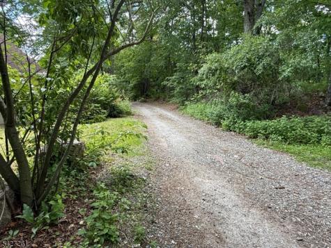 29 Lakeside Road West Milford NJ 07421