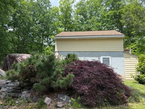 29 Lakeside Road West Milford NJ 07421