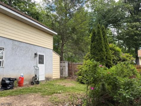 29 Lakeside Road West Milford NJ 07421
