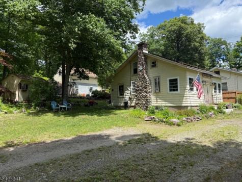 29 Lakeside Road West Milford NJ 07421