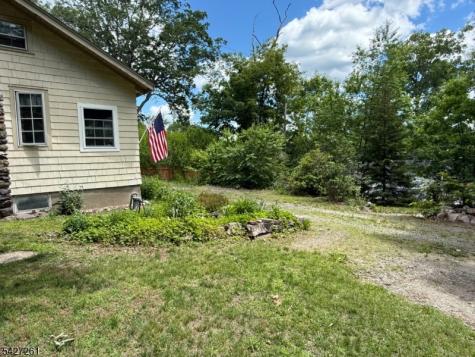 29 Lakeside Road West Milford NJ 07421