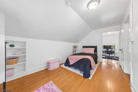 20 Ridgeview Avenue West Orange NJ 07052