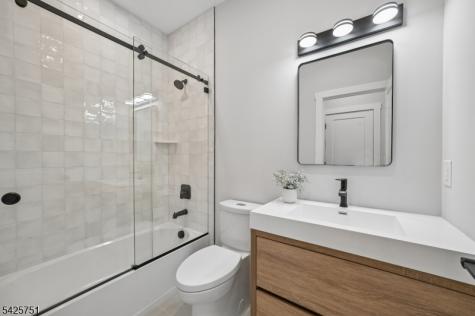 136 Irwin Street Springfield NJ 07081