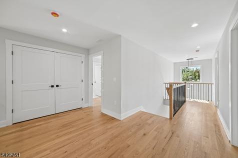 136 Irwin Street Springfield NJ 07081