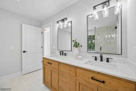 136 Irwin Street Springfield NJ 07081