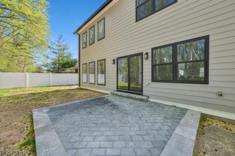 136 Irwin Street Springfield NJ 07081