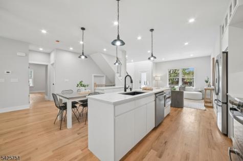 136 Irwin Street Springfield NJ 07081