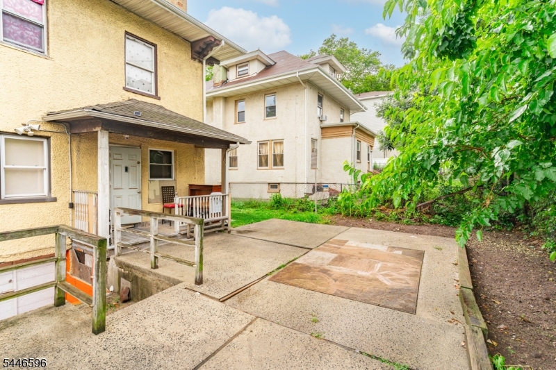 233 Meeker Avenue Newark NJ 07112