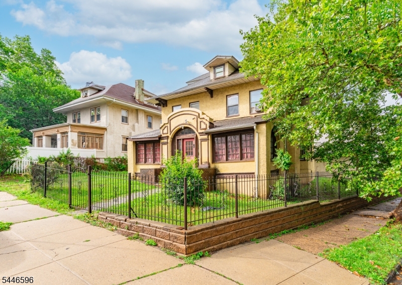 233 Meeker Avenue Newark NJ 07112