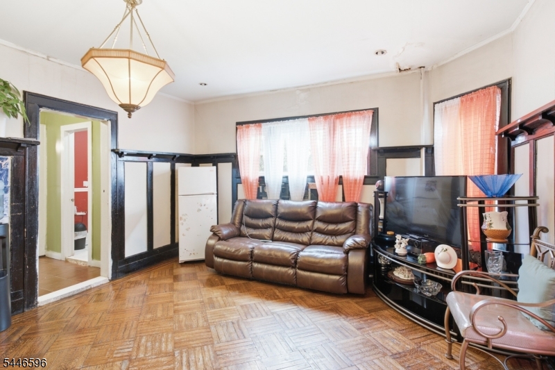 233 Meeker Avenue Newark NJ 07112