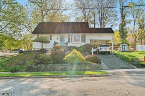 46 Pershing Place Woodland Park NJ 07424