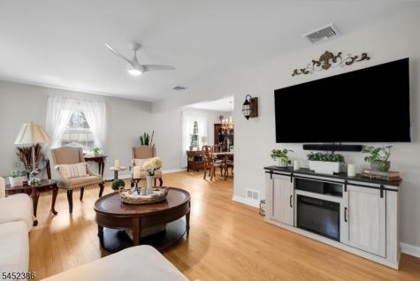 5 Van Allen Place Pequannock NJ 07444