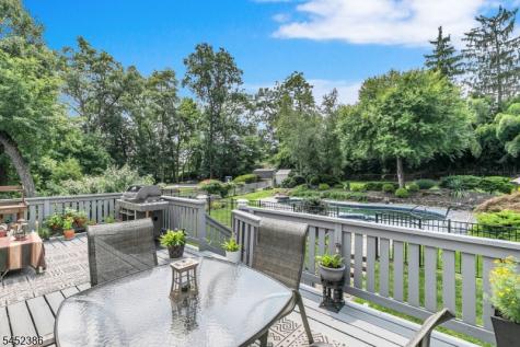 5 Van Allen Place Pequannock NJ 07444