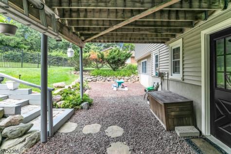 5 Van Allen Place Pequannock NJ 07444