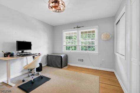 5 Van Allen Place Pequannock NJ 07444