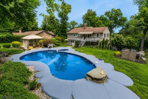 5 Van Allen Place Pequannock NJ 07444