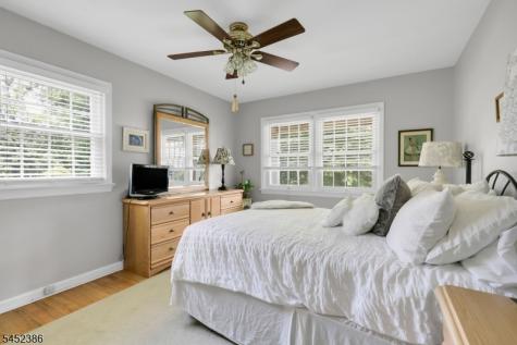 5 Van Allen Place Pequannock NJ 07444