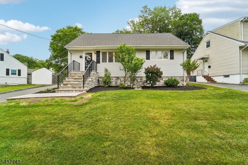 13 Crane Terrace Verona NJ 07044