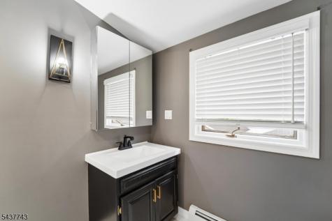 13 Crane Terrace Verona NJ 07044