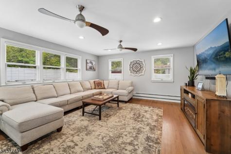 13 Crane Terrace Verona NJ 07044