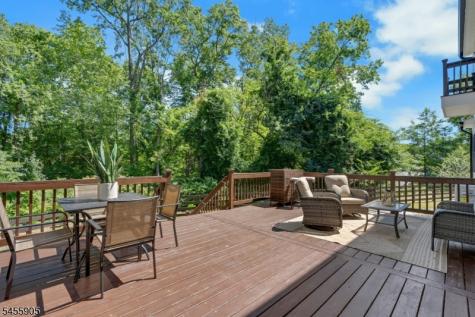 21 Kuntz Avenue Berkeley Heights NJ 07922