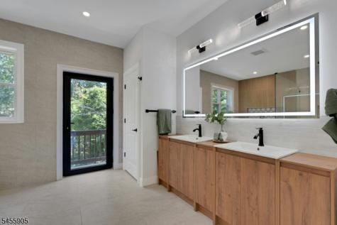 21 Kuntz Avenue Berkeley Heights NJ 07922