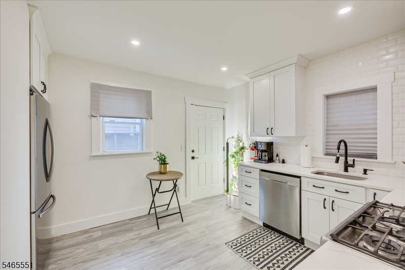 299 7TH Avenue Newark NJ 07107