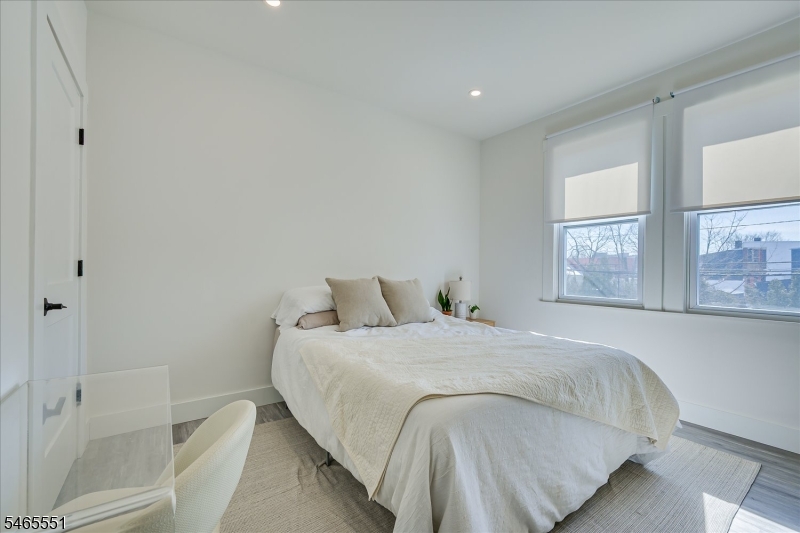 299 7TH Avenue Newark NJ 07107