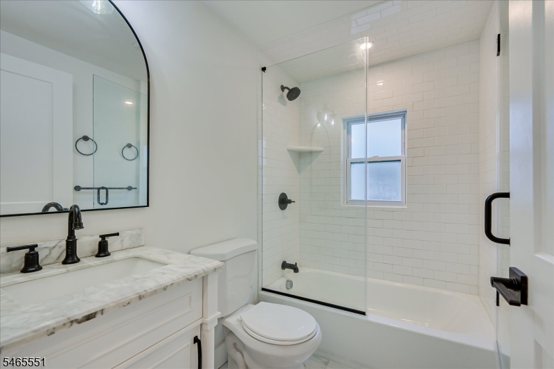299 7TH Avenue Newark NJ 07107