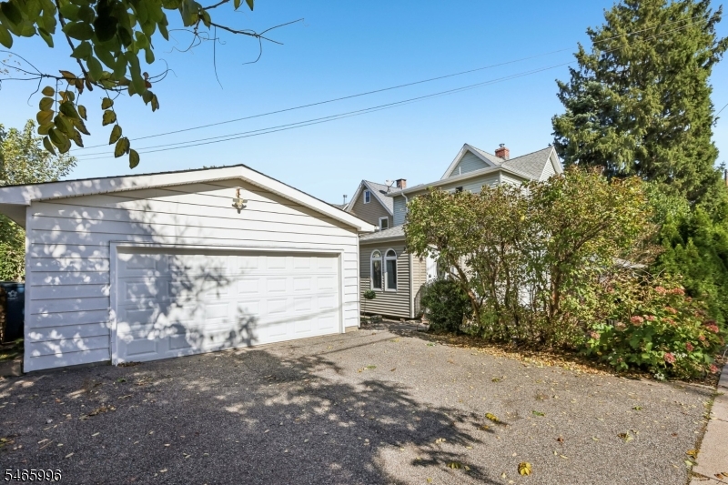 33 Myrtle Avenue Nutley NJ 07110