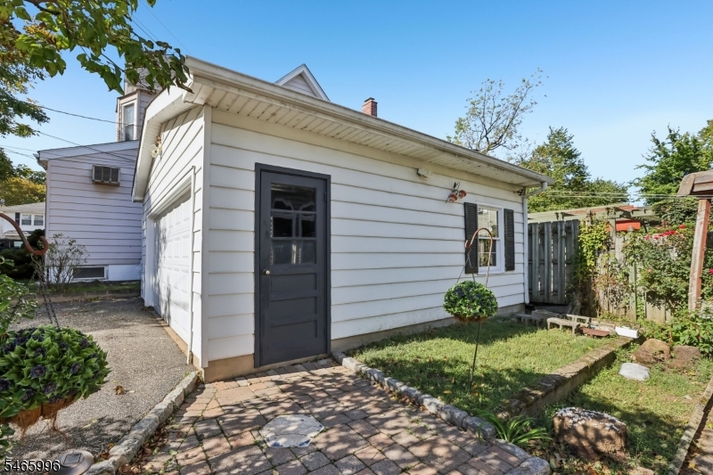 33 Myrtle Avenue Nutley NJ 07110