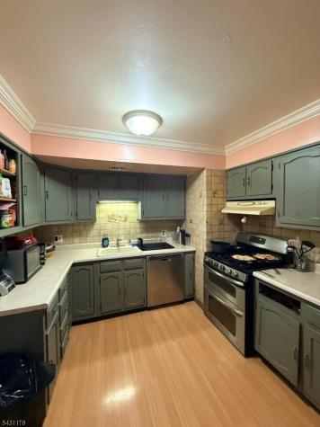 33 Park Drive Kenilworth NJ 07033