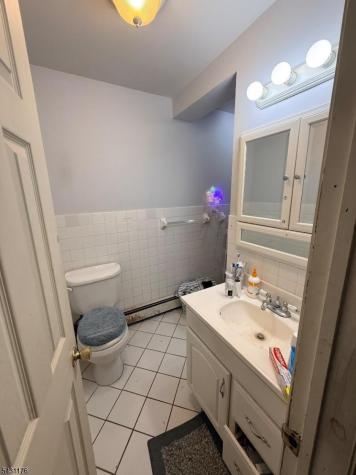 33 Park Drive Kenilworth NJ 07033