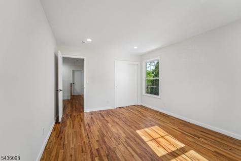 14 Witkowski Way Wayne NJ 07470