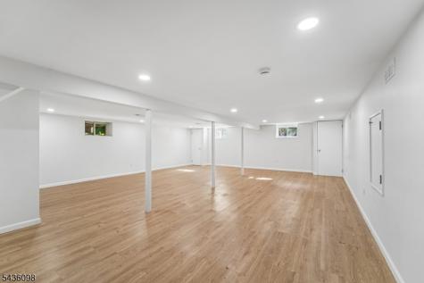 14 Witkowski Way Wayne NJ 07470