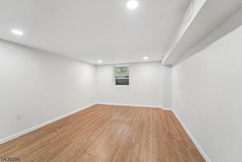 14 Witkowski Way Wayne NJ 07470