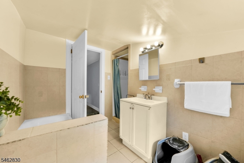 2090 Raritan Road Scotch Plains NJ 07076