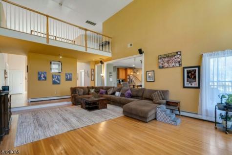 13 Greenfield Hill Sparta NJ 07871