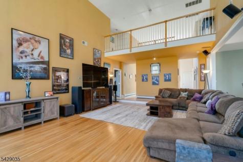 13 Greenfield Hill Sparta NJ 07871