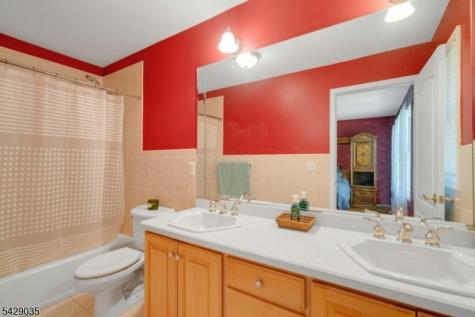 13 Greenfield Hill Sparta NJ 07871