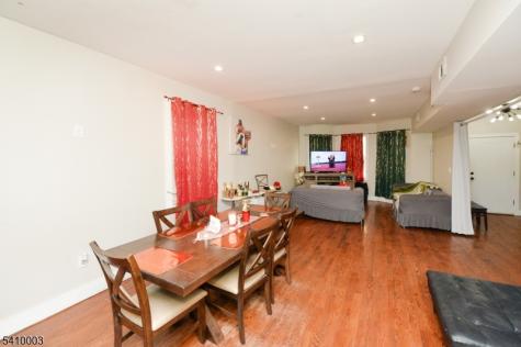 135 Scheerer Avenue Newark NJ 07112