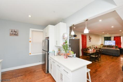 135 Scheerer Avenue Newark NJ 07112