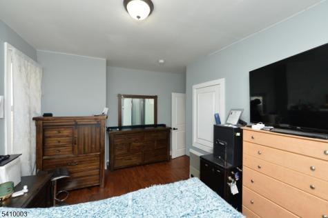 135 Scheerer Avenue Newark NJ 07112
