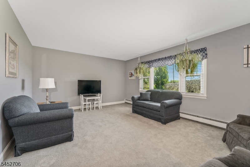 135 Rockafellow's Mill Road Readington NJ 08822