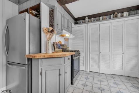 30 Laurel Drive Wayne NJ 07470