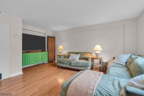 30 Laurel Drive Wayne NJ 07470